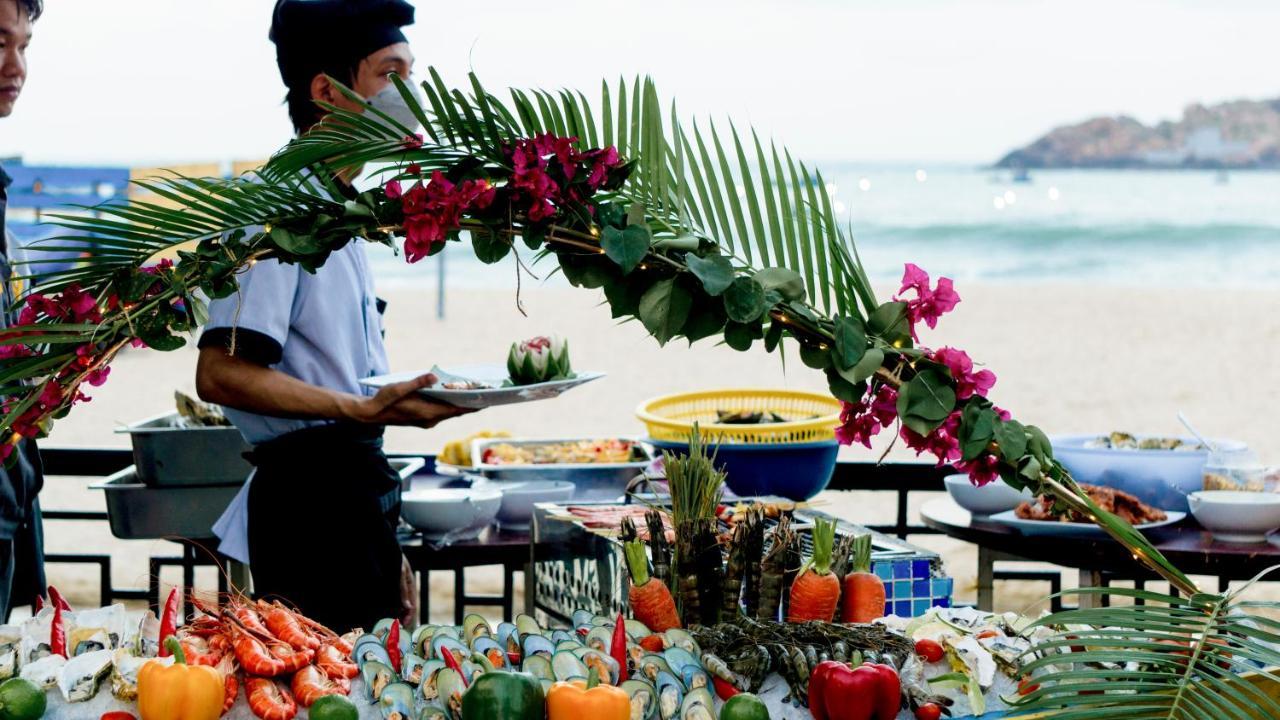 Seaside Boutique Resort Куинён Экстерьер фото